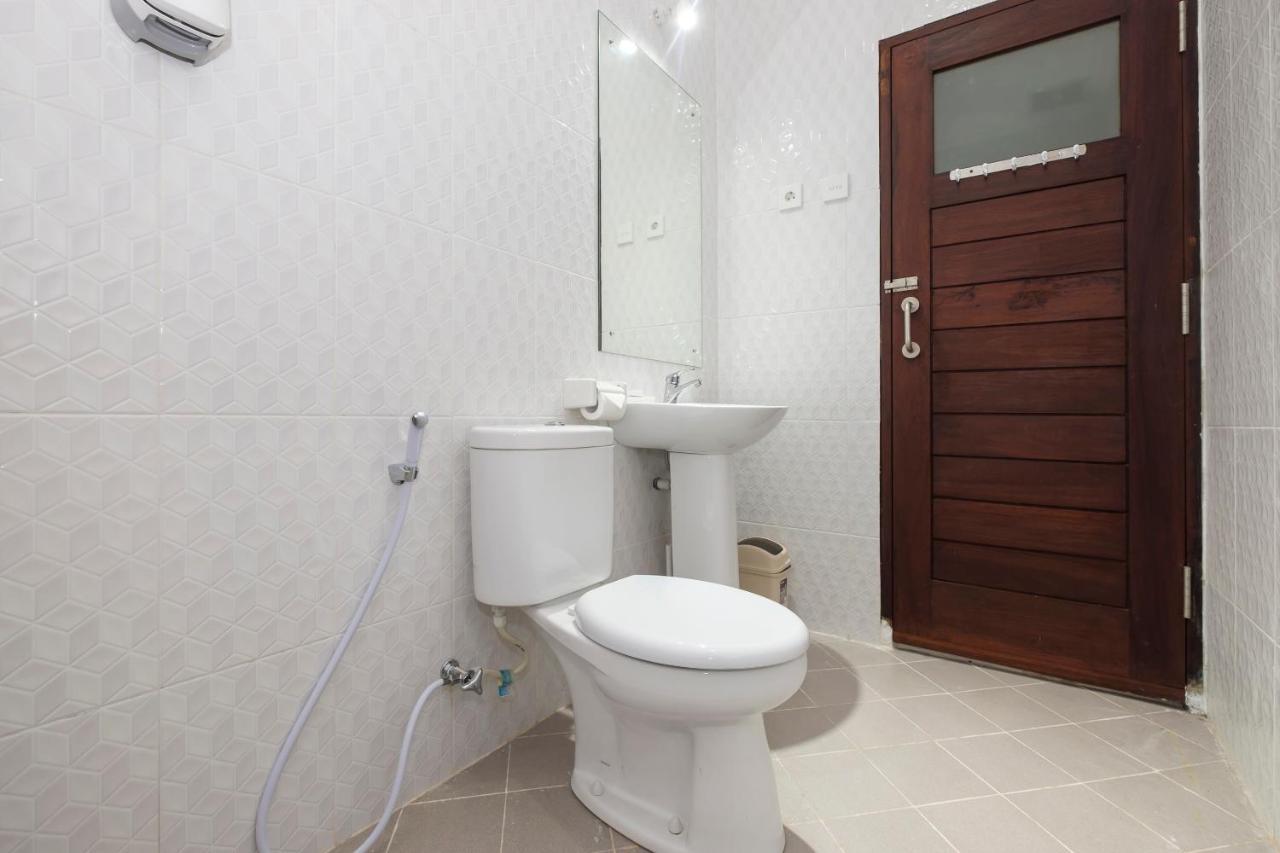 Hotel Oyo 3716 Dijobi Sempidi Zewnętrze zdjęcie